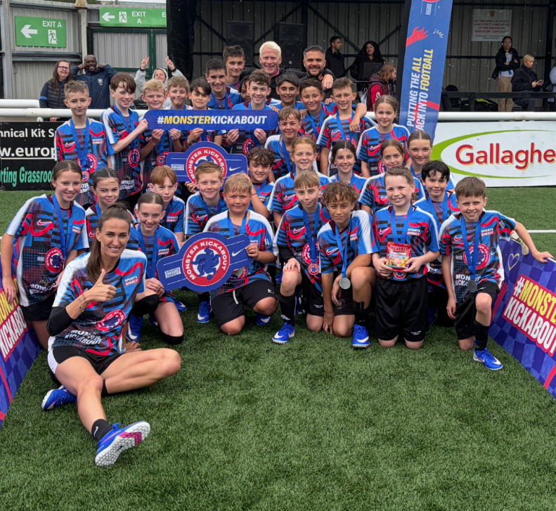 Footie  2 040626